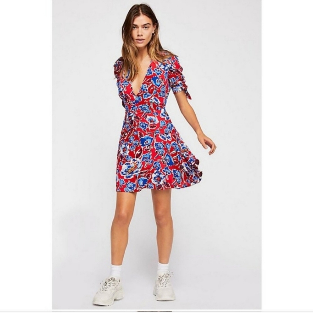 Free People Glow Up red and blue floral mini dress size 00 - Picture 2 of 7